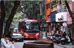 Hà Nội tiếp tục cấm ô tô trên 16 chỗ vào phố cổ trong giờ cao điểm