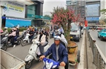 Người Hà Nội chật vật với cảnh ùn tắc 'thâu đêm, suốt sáng' ngày cận Tết Nguyên đán