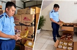 Hà Nội: Phát hiện bánh Trung thu, quần áo trẻ em nhập lậu trên địa bàn phường Việt Hưng