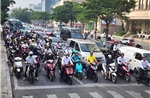 Lộ trình cấm xe xăng ở Hà Nội: &#39;Cú hích&#39; chuyển đổi thị trường ô tô, xe máy