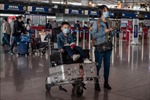 Trung Quốc: Một số du khách mắc kẹt do COVID-19 có thể rời Tam Á