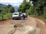 Cần sớm sửa chữa, nâng cấp tuyến đường đi xã biên giới ở Kon Tum