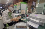 Giữ mặt bằng lãi suất giữa 'vòng xoáy' áp lực