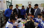 Trao tặng &#39;Tủ sách Đinh Hữu Dư&#39; tại Tuyên Quang