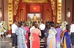Cộng đồng người Việt tại Lào dâng hương tưởng niệm Chủ tịch Hồ Chí Minh