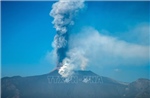 Italy nâng cảnh báo do hai núi lửa cùng lúc phun trào