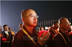Hơn 10.000 người tham gia lễ thắp nến cầu hòa bình trong khuôn khổ Đại lễ Vesak 2025