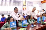 Thăm, tặng quà người yếu thế, chăm sóc mắt cho cựu chiến binh