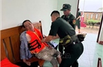 Cứu hộ thành công tàu cá mắc cạn trên vùng biển Lý Sơn