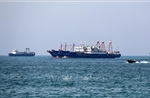 Giá thuê tàu chở dầu qua eo biển Hormuz tăng vọt do xung đột leo thang
