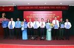 Trao quyết định thành lập cơ quan Ủy ban MTTQ Việt Nam Thành phố Hồ Chí Minh