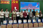 Bộ Tư lệnh Vùng Cảnh sát biển 3 đồng hành hỗ trợ ngư dân xã Cà Ná vươn khơi bám biển