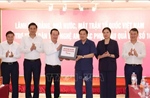 Trao hỗ trợ cho nhân dân tỉnh Nghệ An khắc phục hậu quả bão số 10