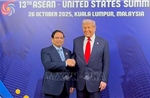 Hội nghị Cấp cao ASEAN 47: Thủ tướng Phạm Minh Chính gặp Tổng thống Hoa Kỳ Donald Trump