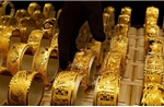 Giá vàng xuống dưới ngưỡng 4.000 USD/ounce sau đợt tăng nóng