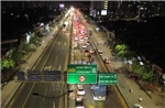 Gần 23h, ùn ứ kéo dài hàng cây số trên đường Vành đai 3
