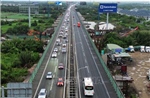 Cửa ngõ TP. Hồ Chí Minh ùn tắc kéo dài khi người dân trở lại sau kỳ nghỉ lễ