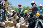 Động đất tại Colombia: Giải cứu thành công một phụ nữ giữa đống đổ nát
