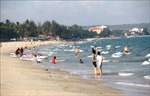 Cảnh báo người dân, du khách đề phòng đuối nước khi tắm biển Phan Thiết