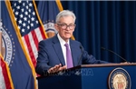Chủ tịch Fed để ngỏ khả năng hoãn hạ lãi suất khi lạm phát giảm chậm