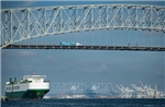 Mỹ: Khai thông kênh vận tải quan trọng sau vụ tàu container đâm sập cầu