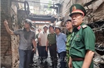 Thượng tướng Trần Quốc Tỏ đến hiện trường vụ cháy nhà trọ khiến 14 người tử vong
