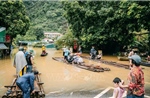 Thị trấn Bảo Lâm ở Cao Bằng bị ngập lụt, nhiều nhà dân phải sơ tán
