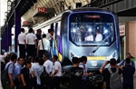 Trung Quốc ra mắt tàu điện ngầm bằng sợi carbon, tiết kiệm năng lượng