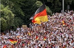 Cổ động viên Đức hâm nóng trận tứ kết đầu tiên của EURO 2024