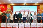 Trưởng Ban Tuyên giáo và Dân vận Trung ương tặng quà gia đình chính sách tại Tây Ninh​
