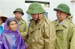 Phó Thủ tướng Trần Hồng Hà chia sẻ, động viên người dân Hà Tĩnh bị ảnh hưởng bão số 5