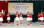 Ấm áp lễ khai giảng của trẻ khuyết tật nghe nói