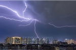 Thời tiết đêm 8/11: Cảnh báo mưa kèm dông lốc, sét ở khu vực nội thành Hà Nội