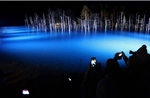 Nhật Bản: Hồ Xanh ở Hokkaido lấp lánh trong lễ hội ánh sáng