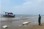 Chặn đứng 'bè tặc' chở khách chui trên biển