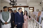Tổng Bí thư, Chủ tịch nước tham quan trưng bày ảnh 10 năm quan hệ Đối tác Chiến lược Toàn diện Việt Nam - Ấn Độ