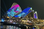 Lung linh sắc màu lễ hội ánh sáng Vivid Sydney 2026