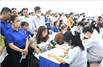 Hàng ngàn công nhân được chăm lo sức khỏe thể chất và hỗ trợ pháp lý