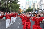 Rực rỡ Carnival đường phố Festival biển Khánh Hòa 2026