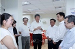 Thường trực Ban Bí thư Trần Cẩm Tú thăm địa điểm tiếp xúc cử tri của Đảng Hành động Nhân dân Singapore