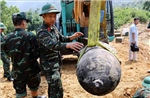Hủy nổ an toàn quả bom nặng khoảng 200kg được phát hiện dưới lòng sông Đà