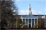 Chính quyền Trump thu hồi quyền tuyển sinh sinh viên quốc tế của Đại học Harvard