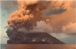 Italy nâng cảnh báo do hai núi lửa cùng lúc phun trào