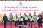 Nhà văn Y Ban nhận Giải Đặc biệt Giải thưởng Hội Nhà văn 2024