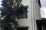 Một cháu bé bị ngã từ tầng 2 khách sạn khi đi du lịch tại Cúc Phương
