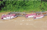 Vận hành lại phà quân sự ở khu vực cầu Phong Châu