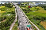 Phạt xe biển xanh đi vào làn khẩn cấp trên cao tốc 