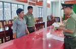 Khởi tố vụ án, bắt tạm giam đối tượng tổ chức cho người khác xuất cảnh trái phép
