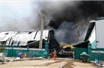 Nỗ lực khống chế đám cháy ở khu kinh tế Nhơn Hội A