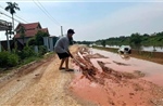 Dự án gia cố đê sông Càn chậm tiến độ, người dân thấp thỏm mùa mưa bão